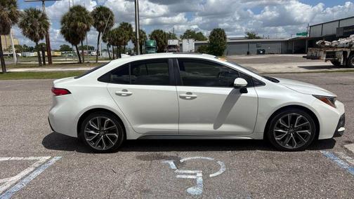 Blizzard Pearl 2021 Toyota Corolla SE