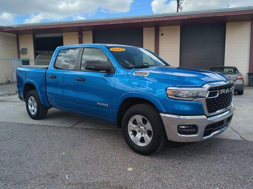 2025 RAM 1500 Big Horn/Lone Star