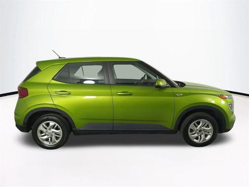 2023 Hyundai VENUE SE