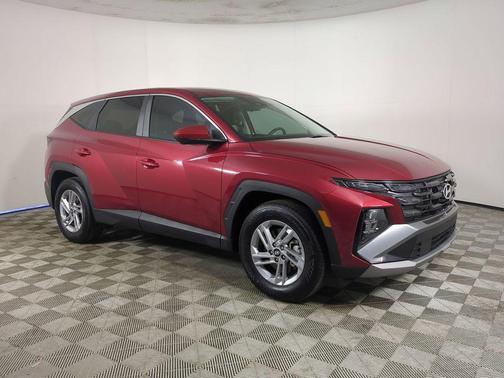 2025 Hyundai TUCSON SE