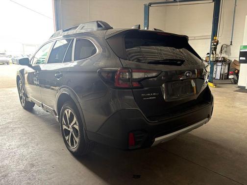Gray Metallic 2021 Subaru Outback Limited