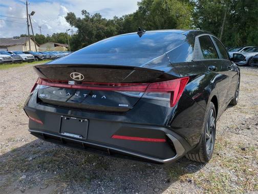 2025 Hyundai ELANTRA HEV SEL Sport
