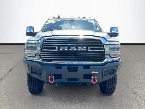 Billet Silver Metallic Clearcoat 2023 RAM 3500 Laramie Crew Cab 4x4 6'4' Box