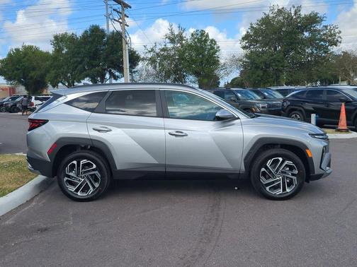 Shimmering Silver 2026 Hyundai TUCSON SEL