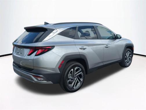 Shimmering Silver 2026 Hyundai TUCSON SEL