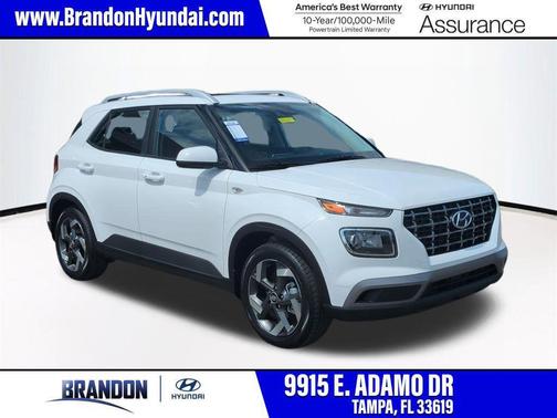 Lunar White 2026 Hyundai VENUE SEL