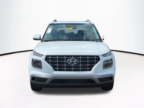 Lunar White 2026 Hyundai VENUE SEL