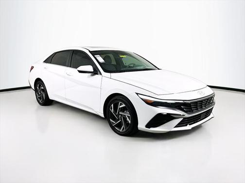 2025 Hyundai ELANTRA SEL