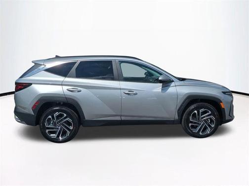 Shimmering Silver 2026 Hyundai TUCSON SEL
