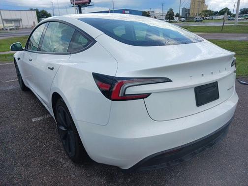 Pearl White Multi-Coat 2024 Tesla Model 3 Long Range