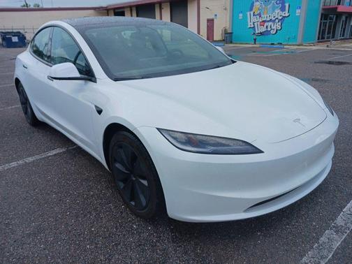 Pearl White Multi-Coat 2024 Tesla Model 3 Long Range