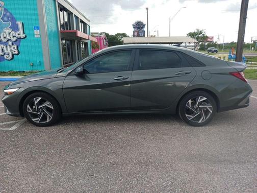 Amazon Gray 2025 Hyundai ELANTRA Sport