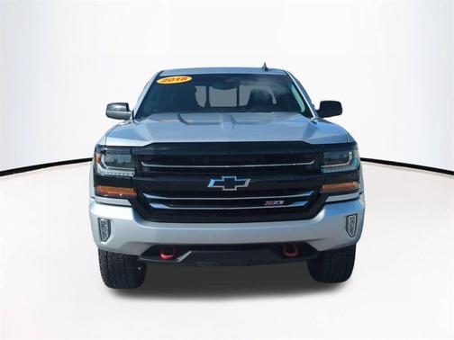 Silver Ice Metallic 2018 Chevrolet Silverado 1500 2LT