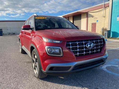 2022 Hyundai VENUE SEL