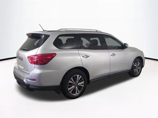 2018 Nissan Pathfinder SV