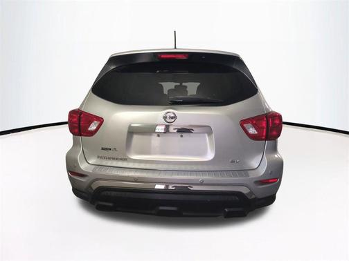 2018 Nissan Pathfinder SV