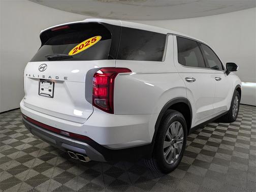 2025 Hyundai PALISADE SE