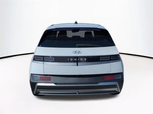 2026 Hyundai IONIQ 5 SE Standard Range