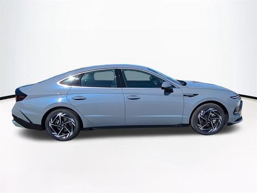 2026 Hyundai SONATA SEL