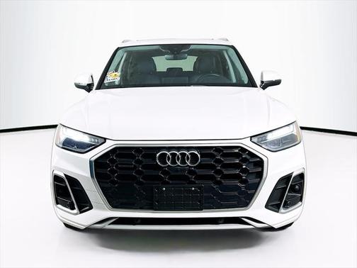 2023 Audi Q5 45 S line Premium Plus
