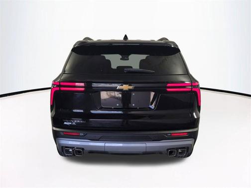 Black Metallic 2026 Chevrolet Traverse LT