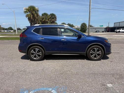 Caspian Blue Metallic 2019 Nissan Rogue SV