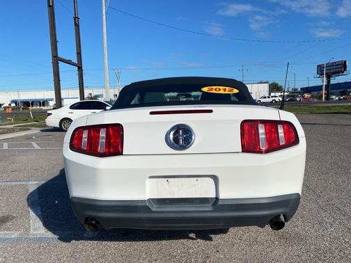 2012 Ford Mustang V6