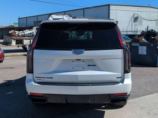 2022 Cadillac Escalade ESV Sport