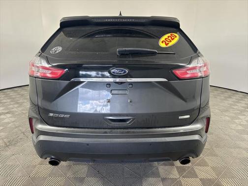 2020 Ford Edge SE