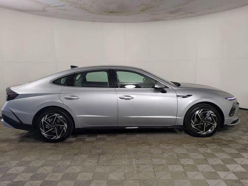 2026 Hyundai SONATA SEL