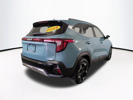 2025 Kia Seltos EX