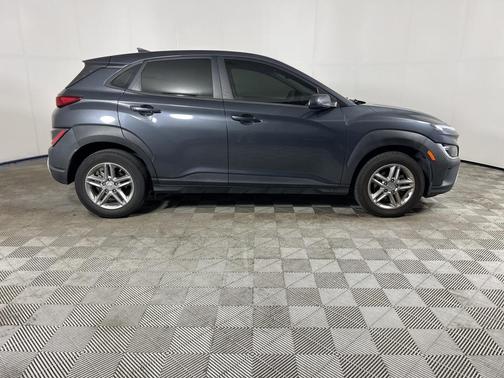 2022 Hyundai KONA SE