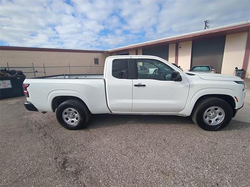 2023 Nissan Frontier S