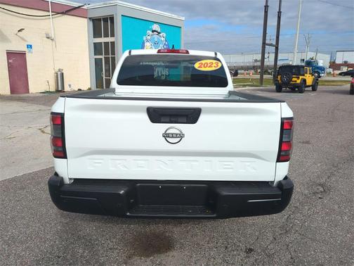 2023 Nissan Frontier S