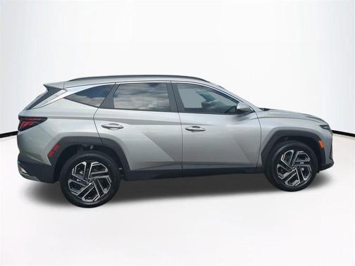 Shimmering Silver 2026 Hyundai TUCSON SEL