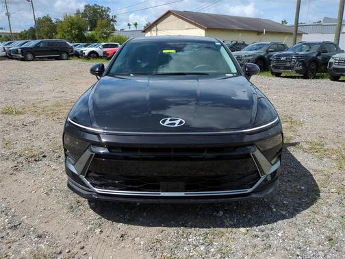 2025 Hyundai SONATA SE
