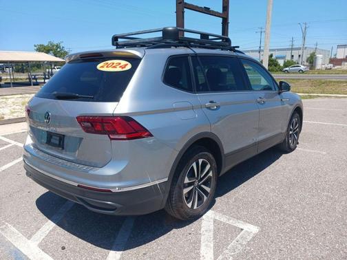 Silver Metallic 2024 Volkswagen Tiguan 2.0T S