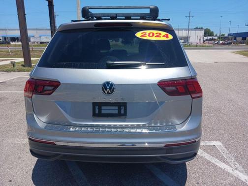 Silver Metallic 2024 Volkswagen Tiguan 2.0T S