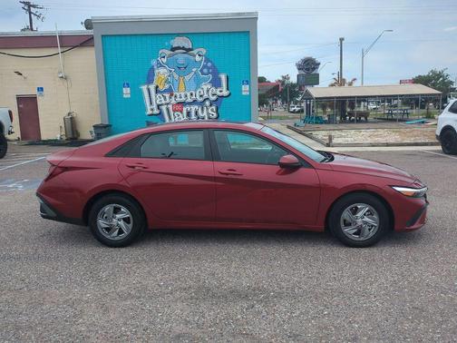Ultimate Red 2024 Hyundai ELANTRA SE