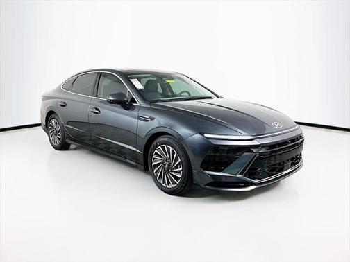 2025 Hyundai SONATA Hybrid Limited