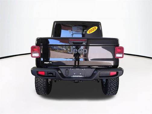 2025 Jeep Gladiator Nighthawk