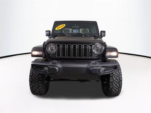 2025 Jeep Gladiator Nighthawk
