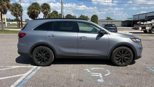 Everlasting Silver 2020 Kia Sorento S