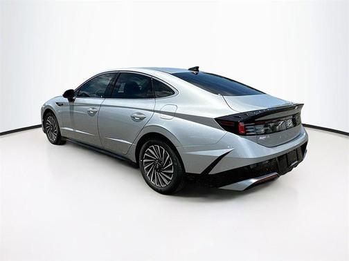 2025 Hyundai SONATA Hybrid SE