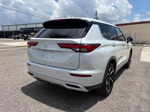 2024 Mitsubishi Outlander SE S-AWC