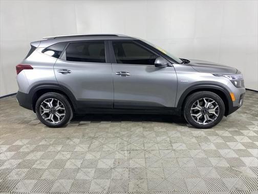 2023 Kia Seltos EX