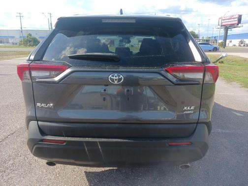 Magnetic Gray Metallic 2024 Toyota RAV4 XLE