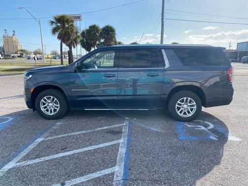 2021 Chevrolet Suburban LT
