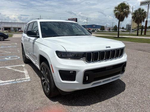 Bright White Clearcoat 2023 Jeep Grand Cherokee L Overland