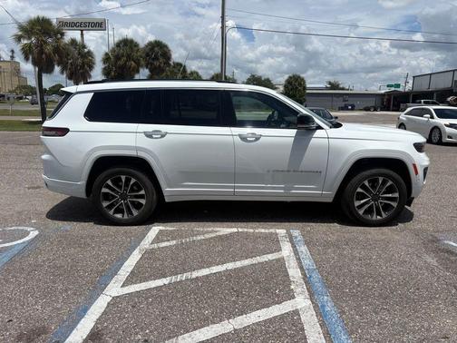 Bright White Clearcoat 2023 Jeep Grand Cherokee L Overland